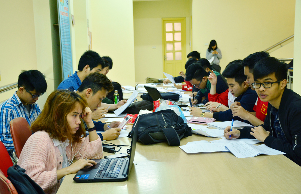 Tạo điều kiện cho sinh viên sớm tiếp cận với cơ hội việc làm
